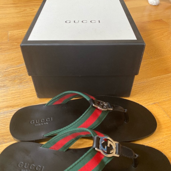Gucci leather sandals with logo - Picture 3 of 3
